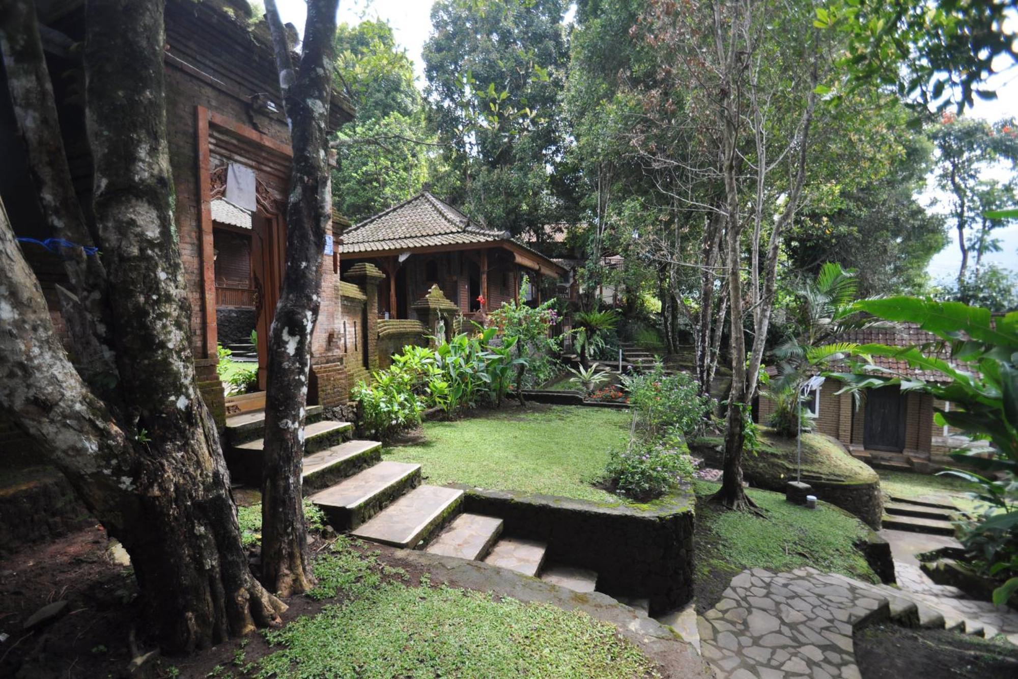 Puri Lumbung Cottages Restaurant & Spa Munduk Exterior photo